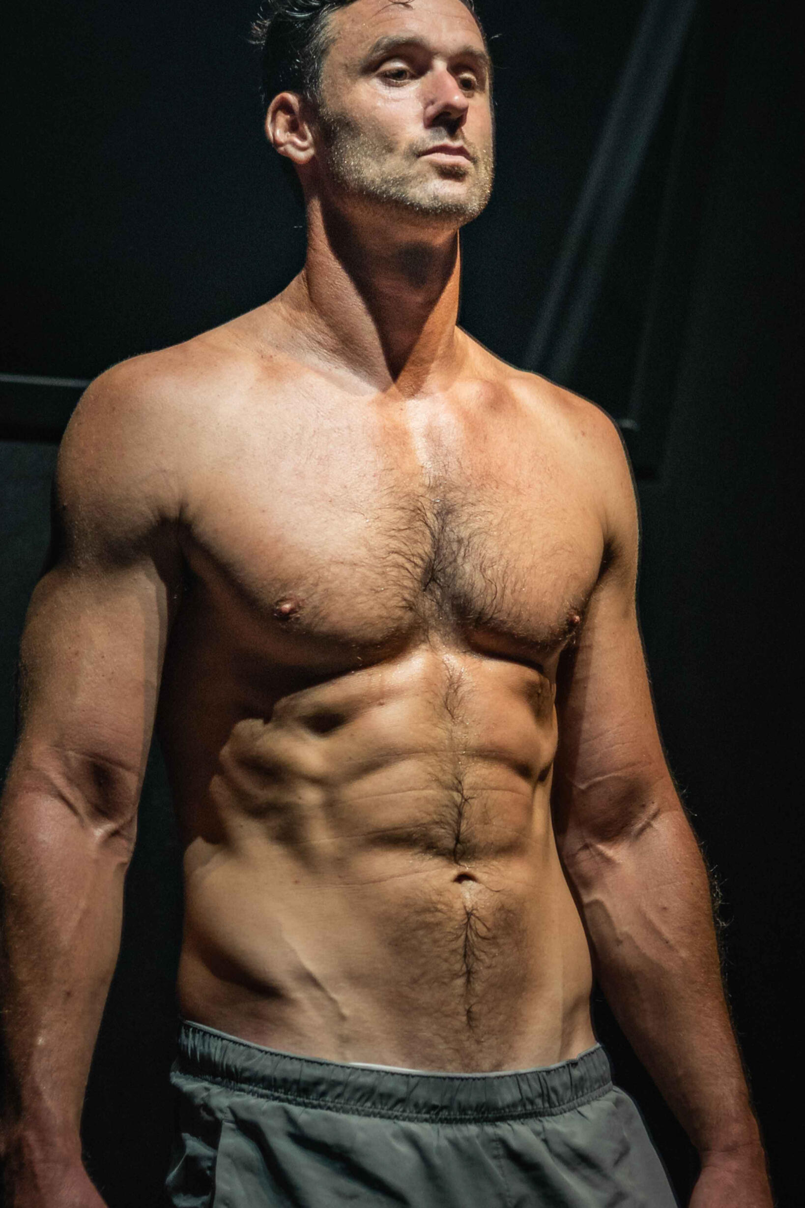 Paul marlow after using the tall fit training program this is a photo pf Paul Marlow with his shirt off after using the tall fit training program